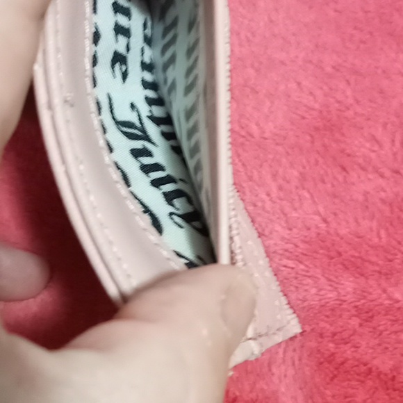 Juicy Couture Card Wallet - Picture 3 of 6